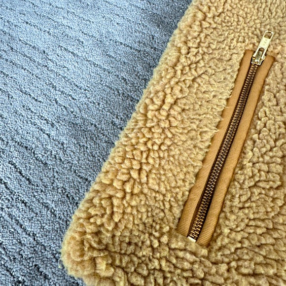 J CREW SHERPA WOMENS VEST - GOLD YELLOW. MEDIUM. RARE!!! - Picture 3 of 8